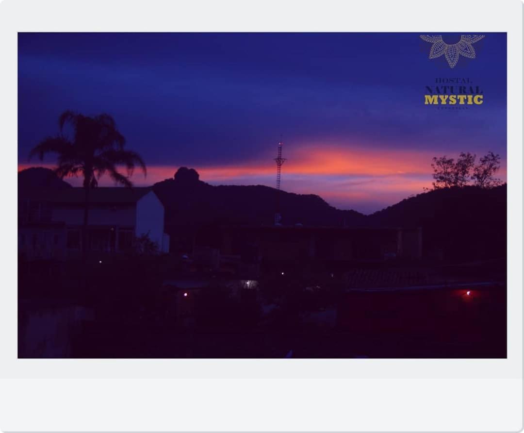 Natural Mystic Hostal Tepoztlan Εξωτερικό φωτογραφία